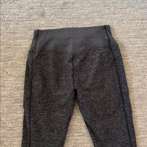 ALO Yoga Charcoal Heather goddess leggings medium - Picture 4 of 7